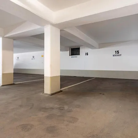 Am Hochufer - Erste Reihe