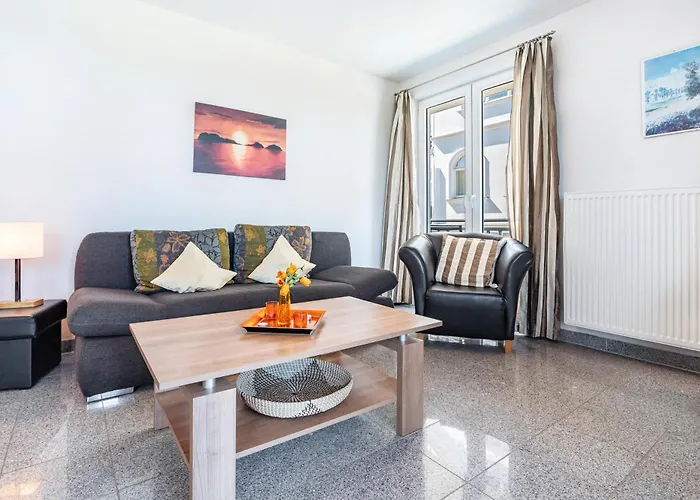 Am Hochufer - Erste Reihe * Sellin (Rugen)