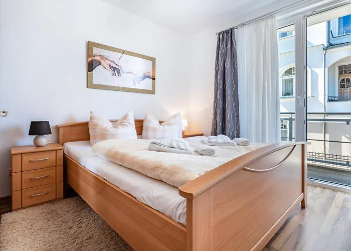 Am Hochufer - Erste Reihe