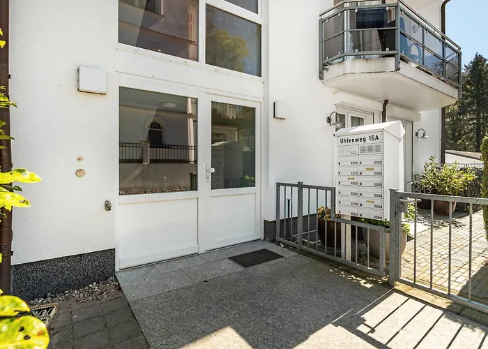 Am Hochufer - Erste Reihe